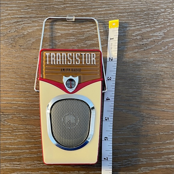 Northpoint Retro Transistor Radio - Picture 10 of 10